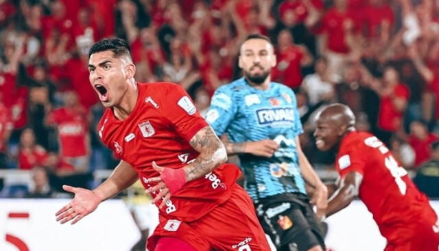 Luis Ramos con camiseta de América de Cali.   