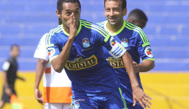 Sporting Cristal venció 2-1 a Ayacucho FC por el Torneo Apertura.