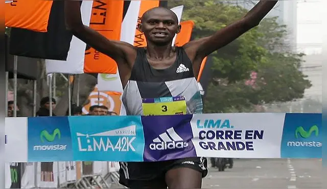 África mía. Nicholas Manza, ganador de la 42K. Un leopardo.