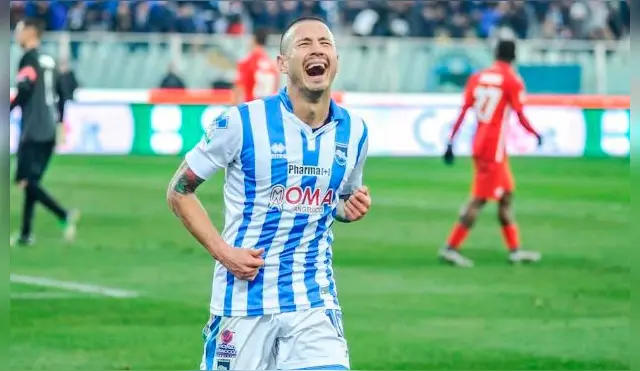 Gianluca Lapadula: ¿presidente del Pescara lo acusa de traición por firmar por el AC Milán?