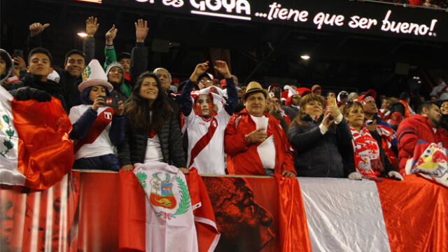 Hinchas en la gira de Perú en Estados Unidos 