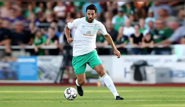 Claudio Pizarro jugó 20 minutos en el amistoso con el Werder Bremen. 