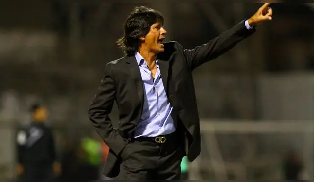 Angel Comizzo y su cálido saludo a Universitario