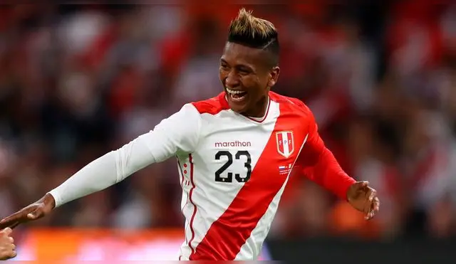 Pedro Aquino celebra su gol a Holanda.