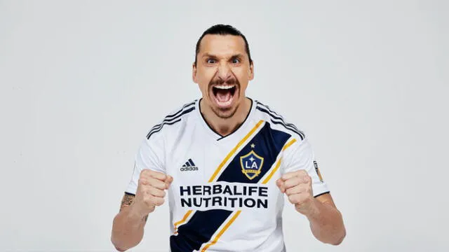 Zlatan Ibrahimovic, con 36 años, permanece en el Top 100 del FIFA 19. Zlatan Ibrahimovic, con 36 años, permanece en el Top 100 del FIFA 19.