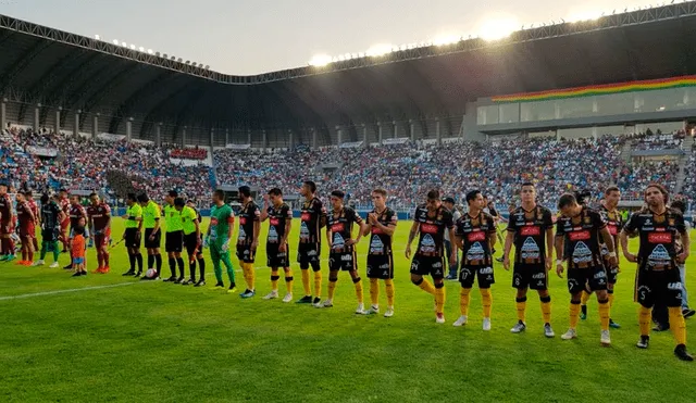 Seleccion boliviana: Evo Morales señaló que se evalúa dejar La Paz para jugar en el lujoso estadio de Cochabamba.