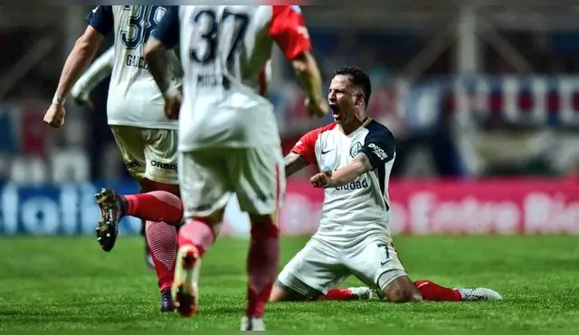 San Lorenzo vs Patronato : El 'Cuervo' le dio vuelta al marcador 3 - 2 ante el 'Rojinegro' por la Superliga de Argentina