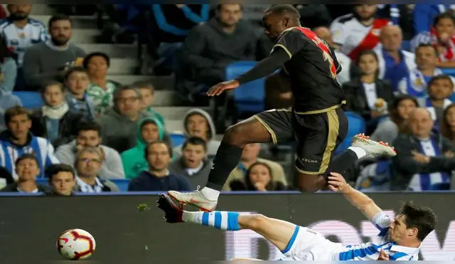 Luis Advíncula sigue imparable: anotó su primer gol con el Rayo Vallecano