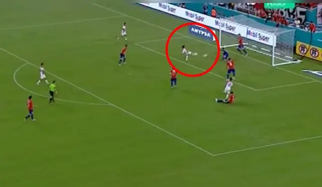 Perú vs. Chile EN VIVO vía Movistar Deportes: Raúl Ruidíaz y la insólita jugada de gol que se ‘devora’ debajo del arco | VIDEO