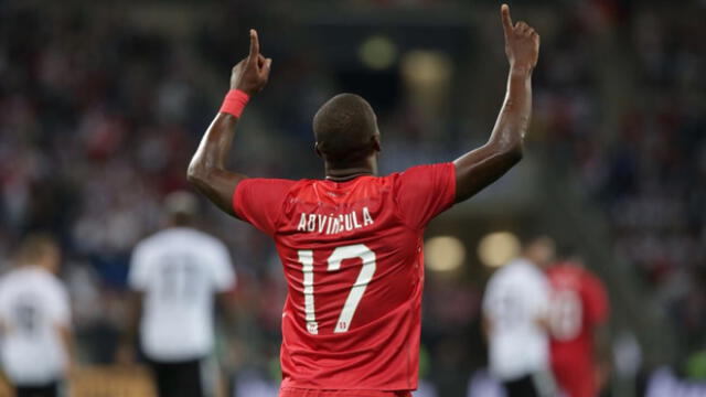 ¿Por cuánto supera en velocidad Luis Advíncula a Cristiano Ronaldo?