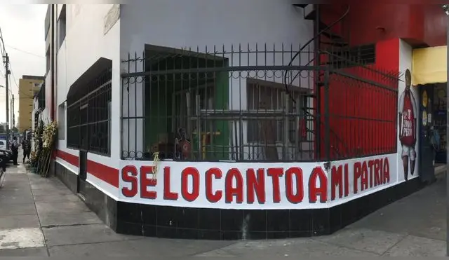 Selección Peruana: hinchas pintan 'calle bicolor' afuera del Estadio Nacional 