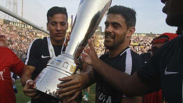 Luis Aguiar fue campeón con Alianza Lima el 2017. Luis Aguiar fue campeón con Alianza Lima el 2017.