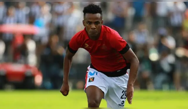 Nilson Loyola, durante un partido de Melgar.