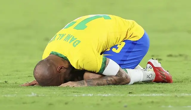Dani Alves Tokio 2020 Brasil campeón medalla de oro