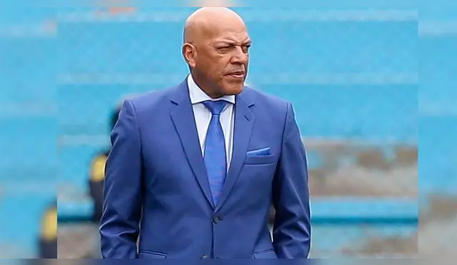 Roberto Mosquera lleva dos temporadas en Sporting Cristal Roberto Mosquera lleva dos temporadas en Sporting Cristal