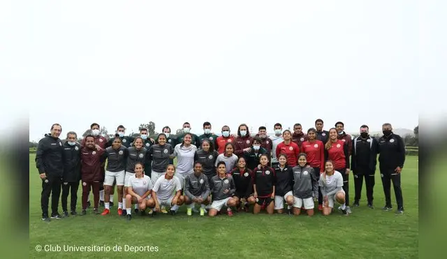 Equipo femenino y masculino de Universitario