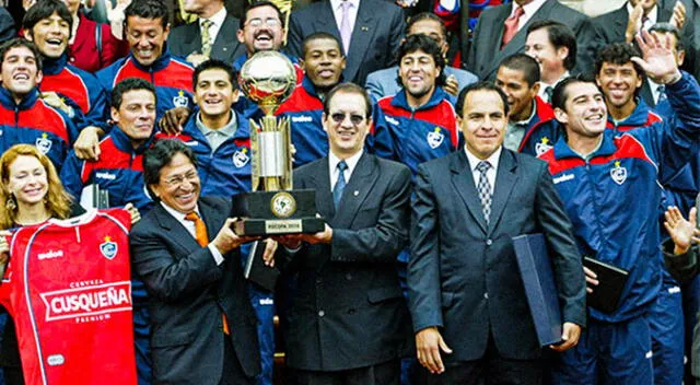 Cienciano del Cusco campeón Recopa 2004
