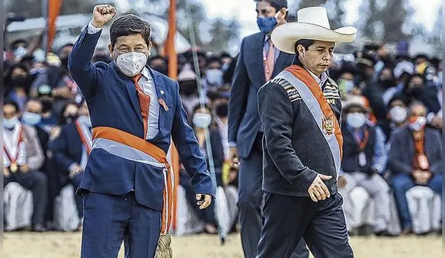 Pedro Castillo anunció salida de Guido Bellido.