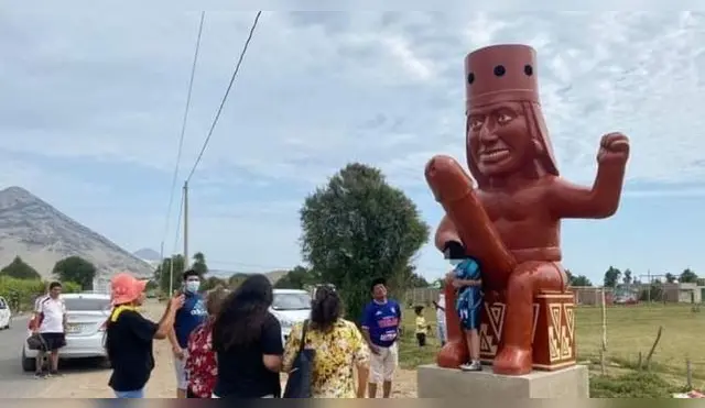 Viral: turistas convierten a huaco erótico gigante de Moche en atractivo turístico