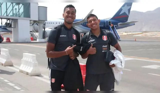 Renato Tapia y Edison Flores en los vuelos de la Selección Peruana