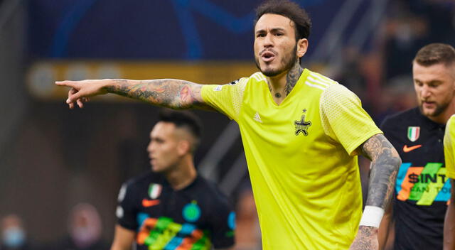 Gustavo Dulanto durante un partido de Champions League con el Sheriff Gustavo Dulanto durante un partido de Champions League con el Sheriff