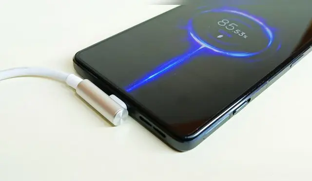 ¿Es necesario cargar un smartphone nuevo por 8 horas? La verdad según la ciencia