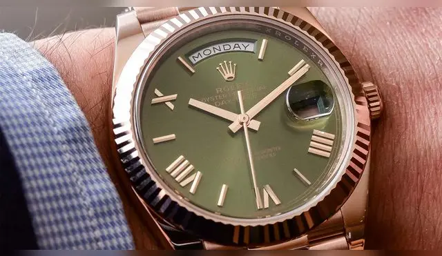 ¿Por qué en algunos relojes se escribe el 4 en romanos