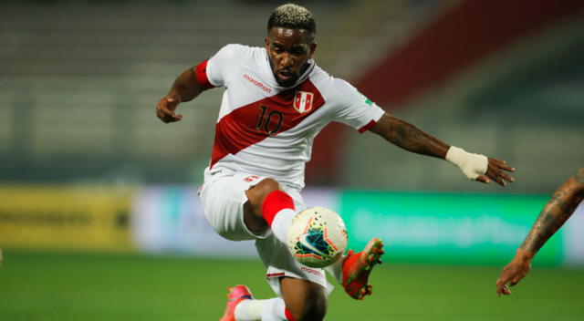 Farfán no participó en las últimas convocatorias de Perú.