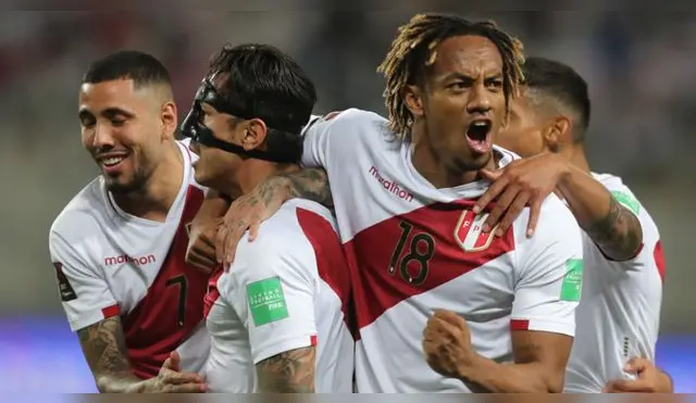 André Carrillo y referentes firmes en la Selección Peruana.