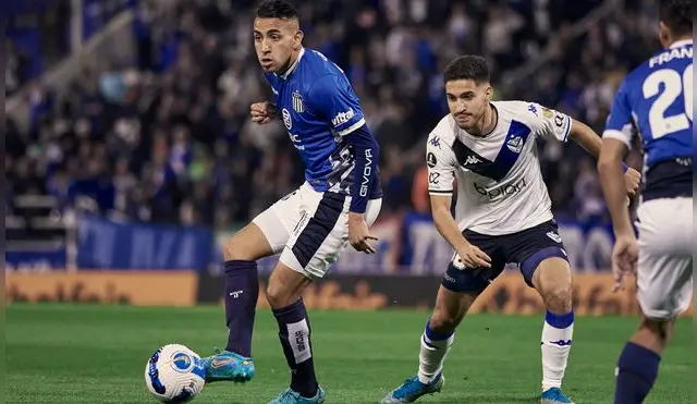 Vélez le ganó en la ida a Talleres.