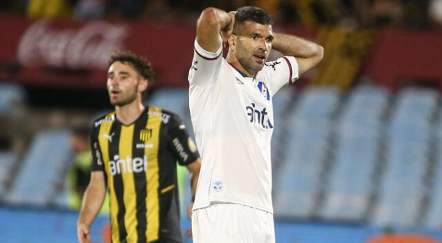 Nacional cayó en la tanda penales ante Peñarol