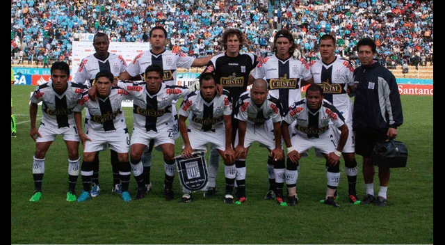Inolvidable equipo de Alianza Lima versión 2010 Inolvidable equipo de Alianza Lima versión 2010
