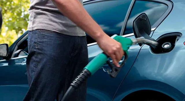 Conoce si es es malo llenar el tanque de gasolina a más del tope Conoce si es es malo llenar el tanque de gasolina a más del tope