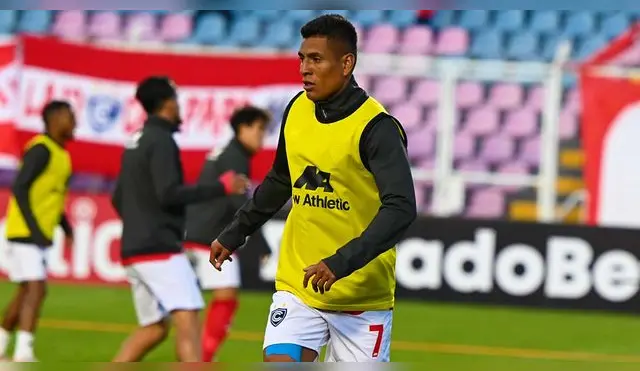 Paolo Hurtado fue considerado para el partido contra Sporting Cristal. ¿Qué pasó después?
