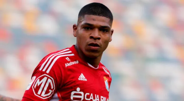 Percy Liza tiene contrato hasta dicembre del 2023 en Sporting Cristal.