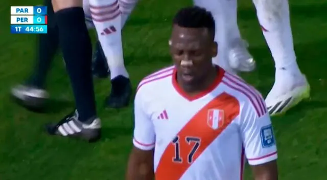Luis Advíncula fue expulsado del Paraguay vs. Perú