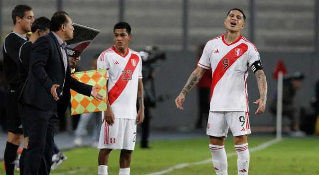Paolo Guerrero tuvo un cruce de palabras con Juan Reynoso Paolo Guerrero tuvo un cruce de palabras con Juan Reynoso