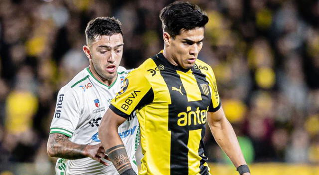Peñarol y Plaza Colonia se repartieron los puntos en el Campeón del Siglo. Peñarol y Plaza Colonia se repartieron los puntos en el Campeón del Siglo.