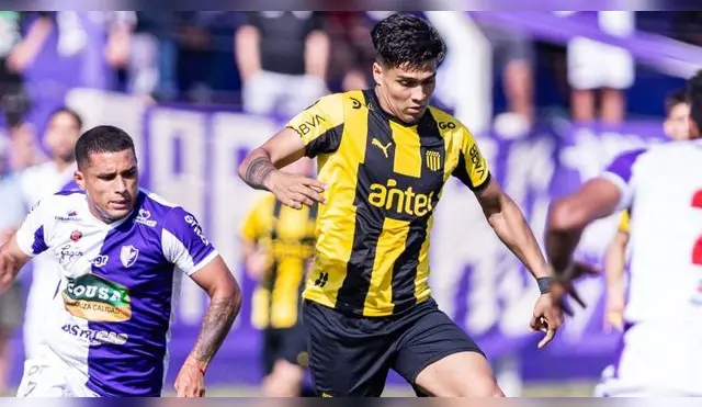 Peñarol vs Fénix por Campeonato Uruguayo