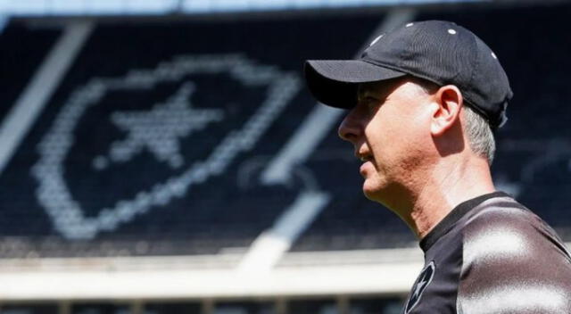 Botafogo anunció la salida del técnico brasileño Tiago Nunes
