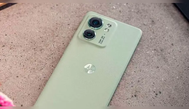 Conoce las características y precio del Motorola Moto Edge 40 5G, el gama alta más potente y barato del mercado.