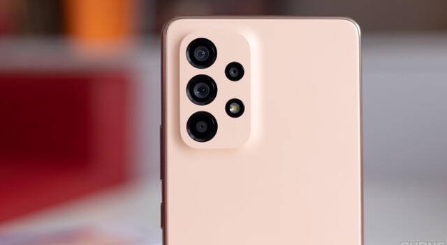 El celular de Samsung que es barato, tiene potente batería y carga en minutos. El celular de Samsung que es barato, tiene potente batería y carga en minutos.