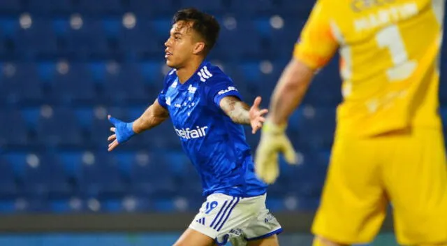 Cruzeiro derrotó a Libertad en el Estadio Defensores del Chaco. Cruzeiro derrotó a Libertad en el Estadio Defensores del Chaco.