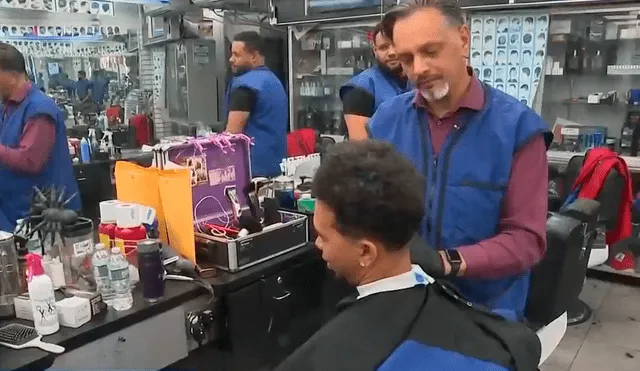 Tres hombres armados irrumpieron en la barbería mientras Abreu trabajaba. A pesar de la amenaza, él se lanzó sobre uno de los ladrones y desarmó al atacante, salvando a 16 comensales presentes.