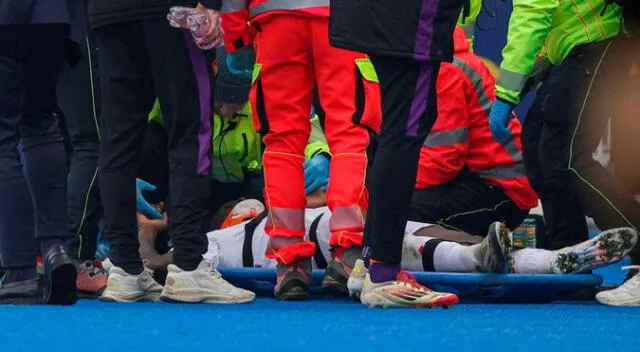 Moise Kean se desploma en pleno partido