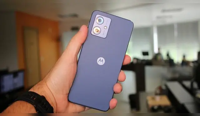 El celular Motorola gama media que tiene bajo precio y poderosa ficha técnica.