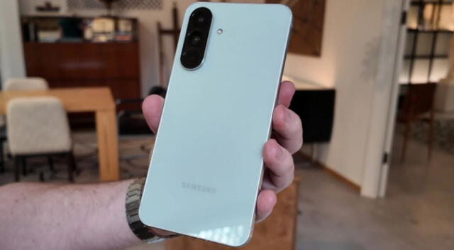 Este gama media aspira a ser el mejor de 2025. Veremos si es capaz de superar a los terminales de Xiaomi y HONOR. Este gama media aspira a ser el mejor de 2025. Veremos si es capaz de superar a los terminales de Xiaomi y HONOR.