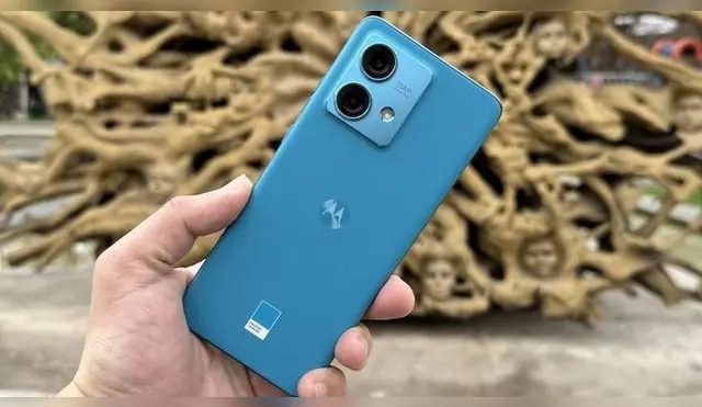 El Motorola Edge 40 NEO es el gama media más equilibrado de Motorola y supera al Galaxy A55 de Samsung.