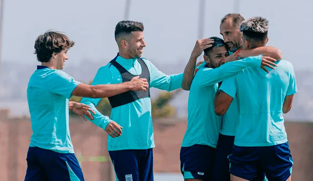 Alianza Lima podría tener una novedad en su posible once ante Talleres por Copa Libertadores. Alianza Lima podría tener una novedad en su posible once ante Talleres por Copa Libertadores.