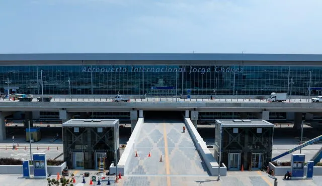 Con este nuevo aeropuerto, se prevé un aumento en la demanda de profesionales capacitados en el sector turístico.